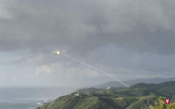 台湾试射“爱国者”导弹 其中一枚升空后自爆
