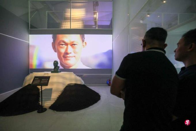 严孟达:遥想李光耀