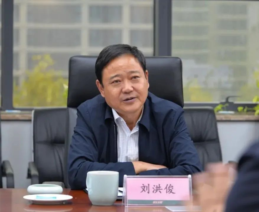 5天调研,他4天在聚餐饮酒和钓鱼