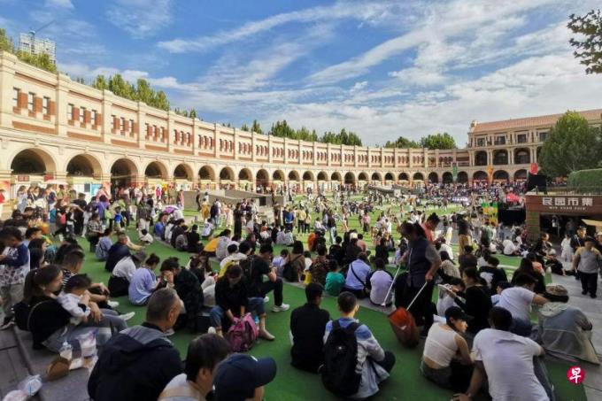 中国黄金周假期跨境旅游人数恢复至疫前85%