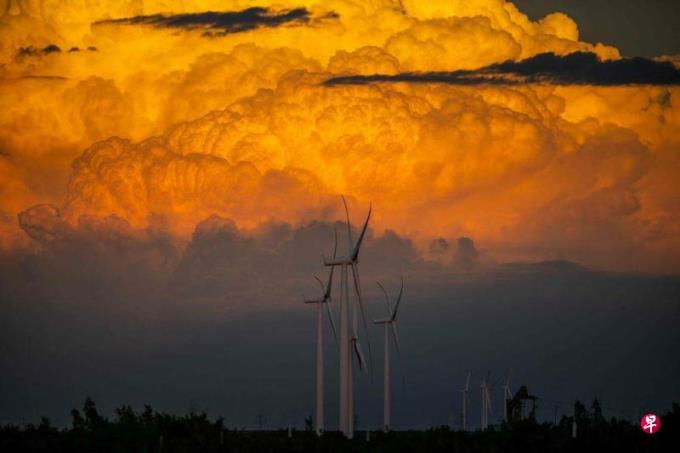 美国助理国务卿:能源转型须避免依赖中国