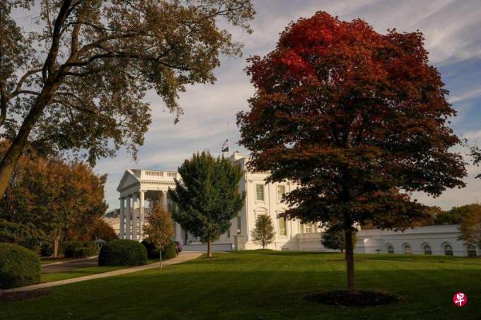 拜登会见王毅 对李克强逝世致哀