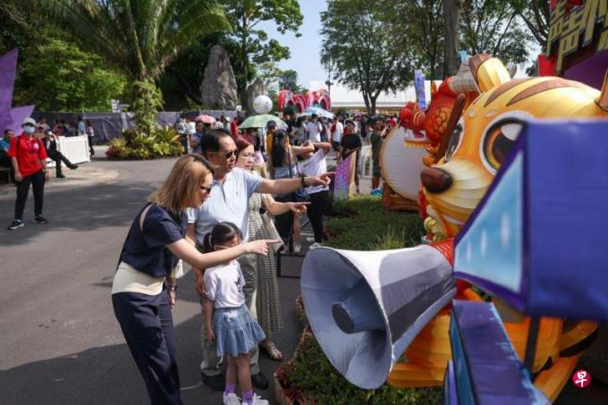 新中30天免签除夕生效 带动中国旅客来新过年探亲