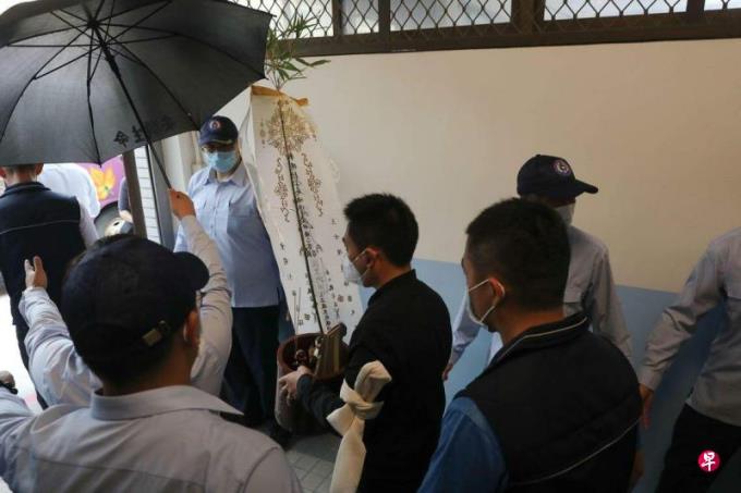 台海巡署还原陆渔船翻覆经过 允提供死者家属慰问金