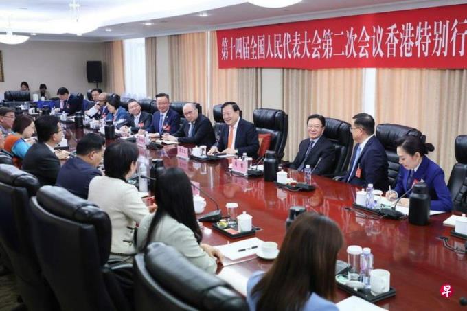 港区人大代表转述夏宝龙:防止外部势力破坏香港经济