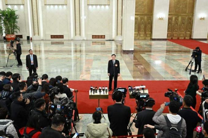 中国国资委:央企要摒弃“挣快钱”等落后理念