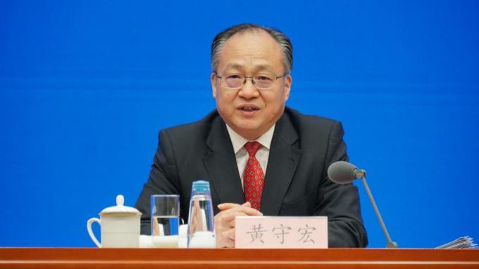 国务院研究室答澎湃:政府要营造好的环境,为民营企业搭建舞台