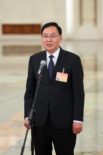 国务院国资委主任:淡化对央企规模考核,技术源头创新不能关起门来