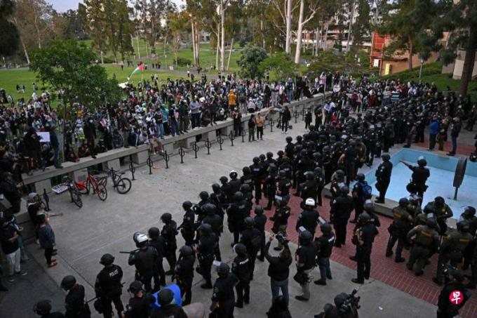 对拜登处理加沙与学潮方式 民主党支持者看法严重分歧