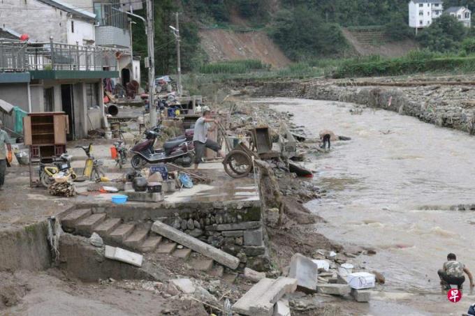 中国气象局将暴雨三级应急响应提升为二级