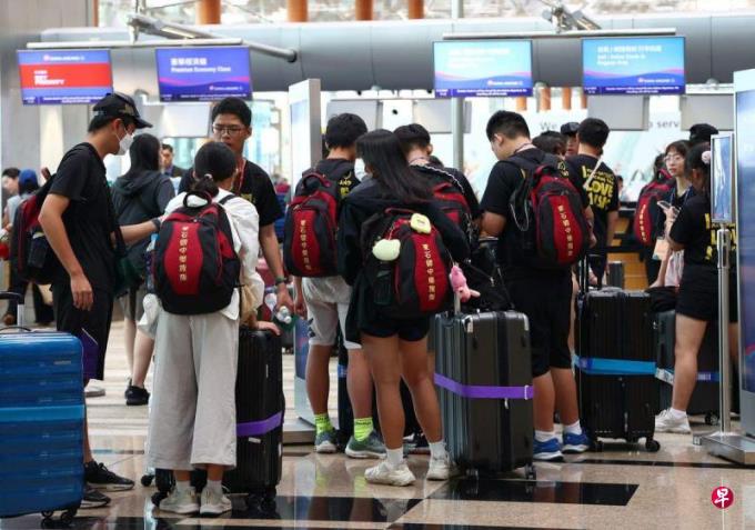 ˻˫򺽰˿ 2ѳԽǰˮƽ 