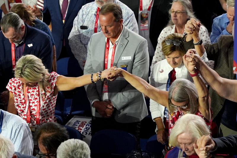 在共和党全国大会的最后一晚,前总统特朗普的演讲意在传达一种新的讯息。