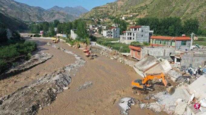 甘肃出现60多年来最强暴雨 致一人死三人失联