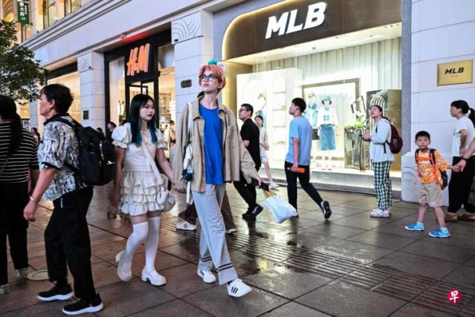 “cos委托”火热 中国年轻人雇真人扮二次元梦中情人