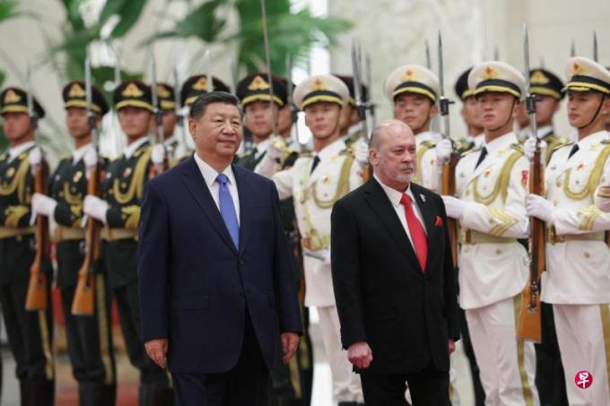 马国元首会习近平 展现榴梿外交