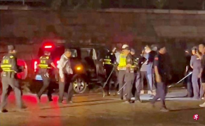 珠海冲撞事件 目击者:暴走团中老年人像骨牌般被撞倒