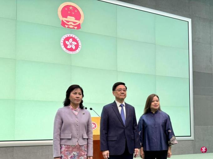 香港两局长被革职 学者:提升管治效能