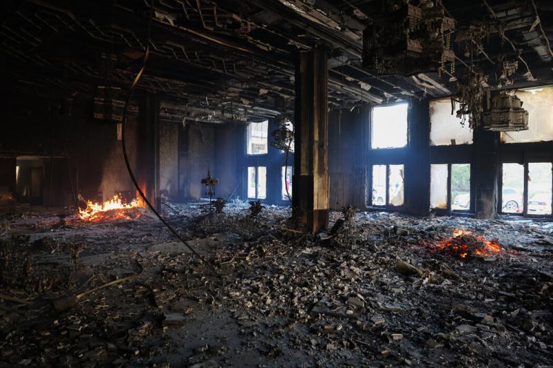 周日,阿萨德的官邸。