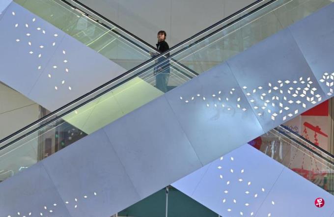 中国11月社会消费品零售总额同比增幅放缓