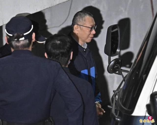 柯文哲请辞党主席 台湾民众党立委:倾向强力慰留