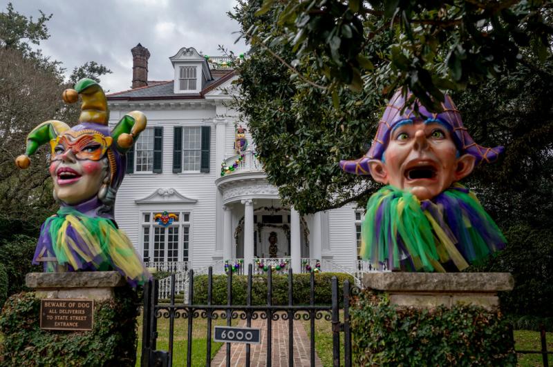 新奥尔良奥杜邦社区一座为狂欢节装饰的豪宅。路易斯安那州的这座城市将在“超级狂欢节”期间狂欢数周。