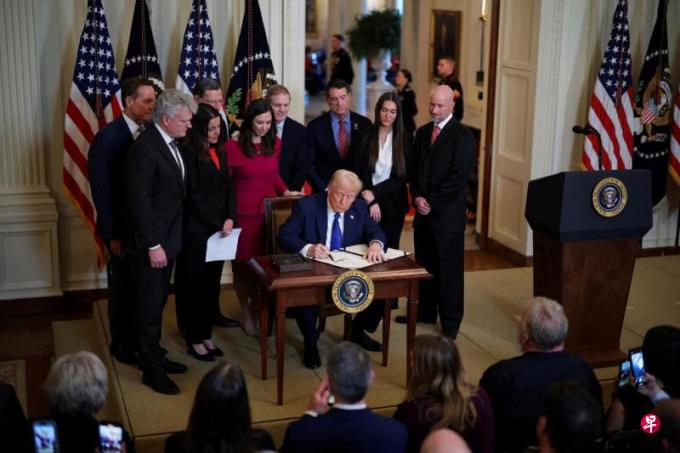 社论:从文化战争看特朗普第二任期