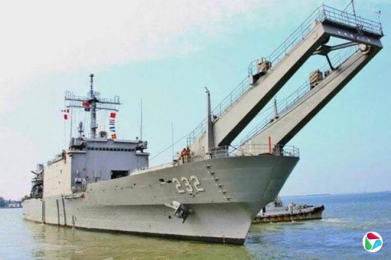 ѧߣ͹Զ̨Ͻ ½̨½洬ײ