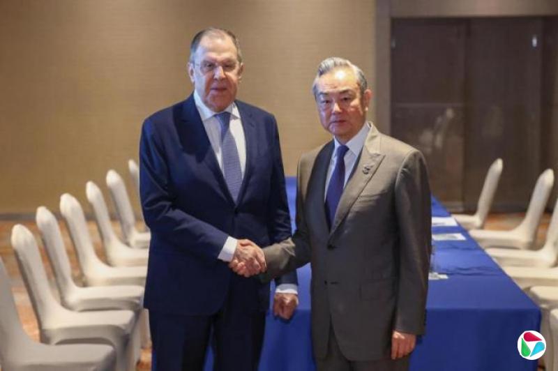 王毅会俄外长:中俄互信和相互支持不变