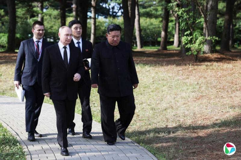 ˹ٷý巢Ķ˹쵼վȥƽ볯쵼˽Ƭ