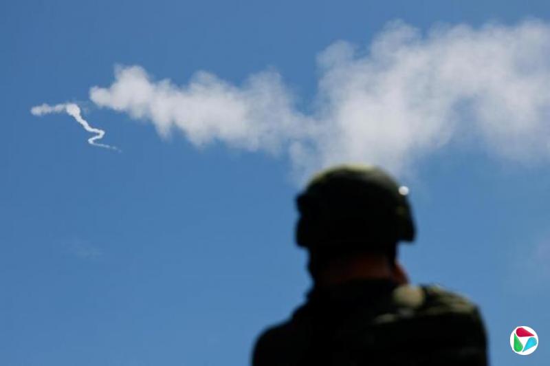 ⽻߲ʾ̨ ʢٵǶԻ½