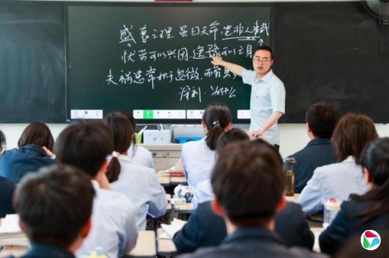 中国高考在即 AI押题模拟卷价达400人民币