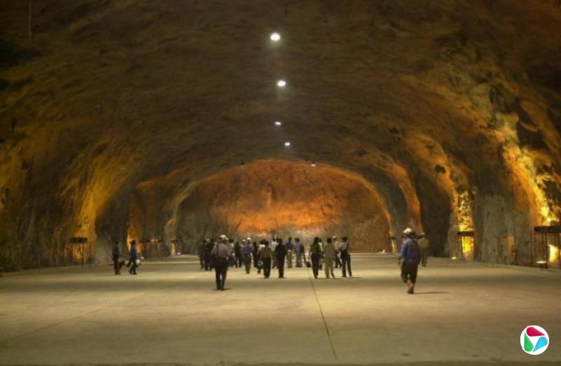 林任君:深挖洞,储油囤砂藏军火