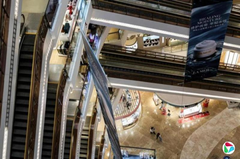 美关税影响中国市场信心 专家吁拨1.5万亿人民币提振消费