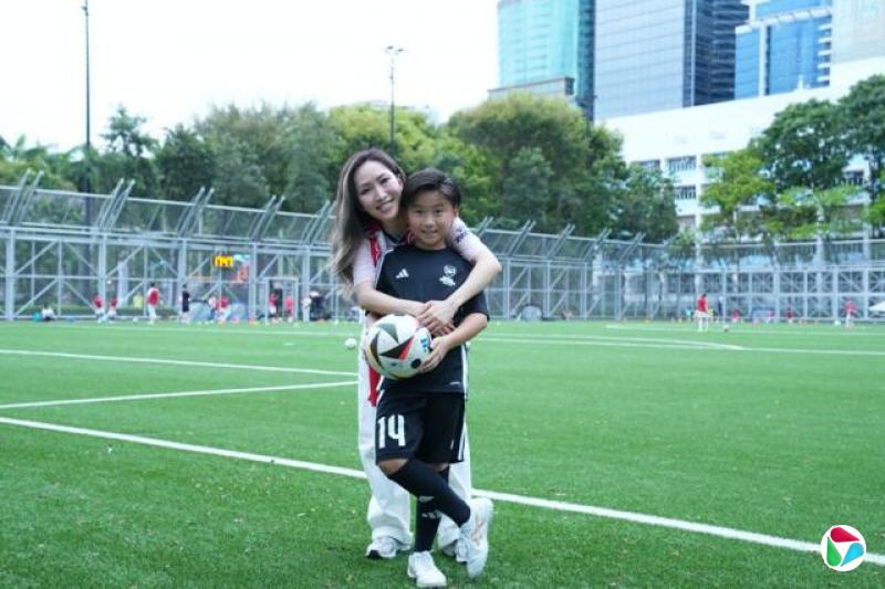 EmmyEitoڰūѧԺǰӰ