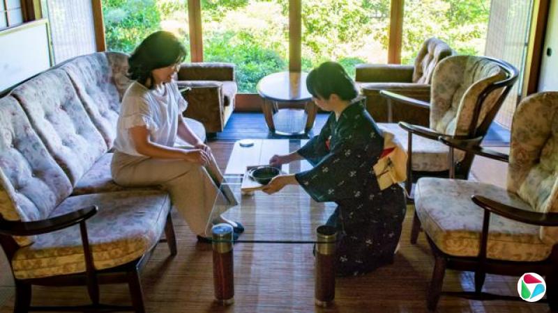 ձͳƬһλźͷŮʿɳϣΪһĨ衣