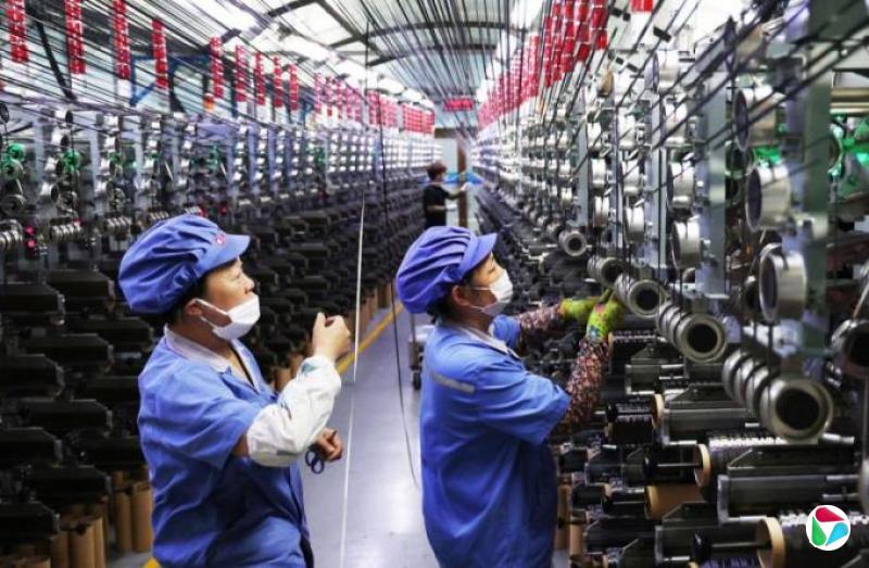 受外贸冲击 中国7月标普制造业PMI降至收缩区