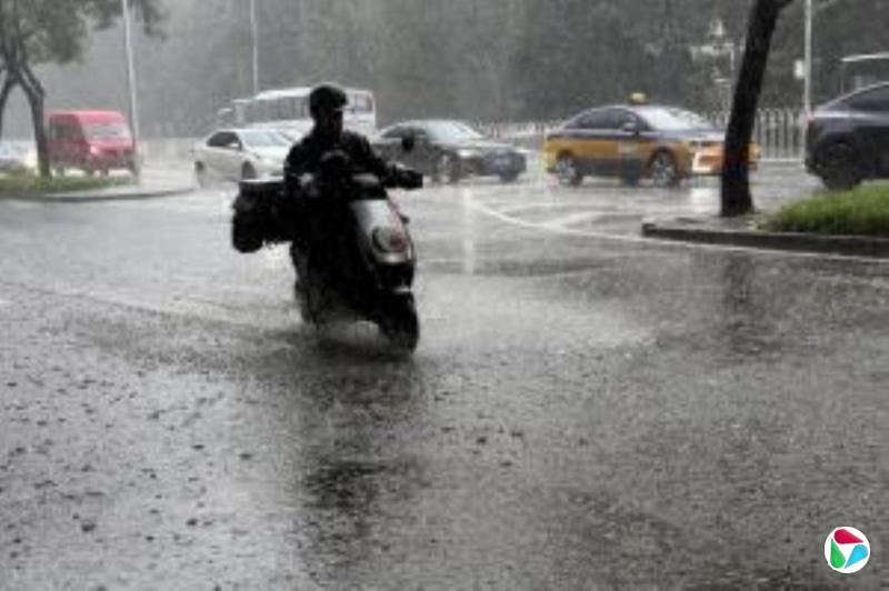 近30年最多 香港一周四度发最高级别暴雨警告