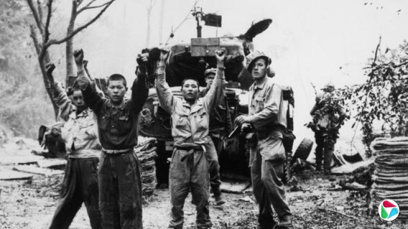 žװĳӾ˫֣ƺһǹʿͷбشͷϡһ̹ˣԼʿһźڰƬ