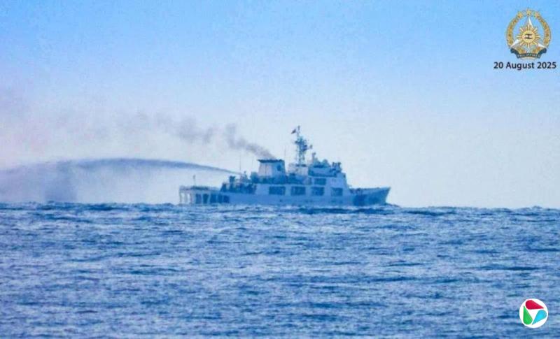 中国拖船出现在第二托马斯礁 菲律宾不担心坐滩军舰被拖走