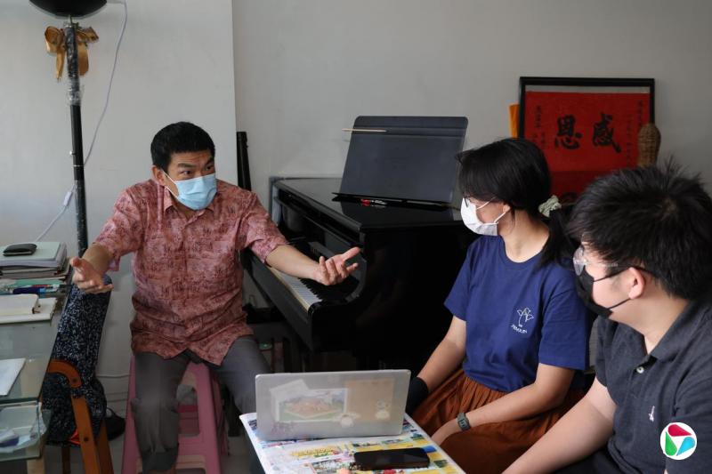 陈灿汶也是本地作曲名师,以恪守传统,传授严格的西方作曲理论著称。(梁麒麟摄)