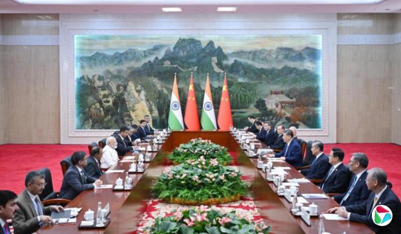 莫迪时隔七年访华与习近平会面 双方强调中印是伙伴而非对手