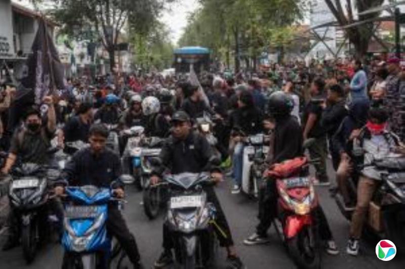 会印尼外长 王毅盼印尼保障中方人员机构安全