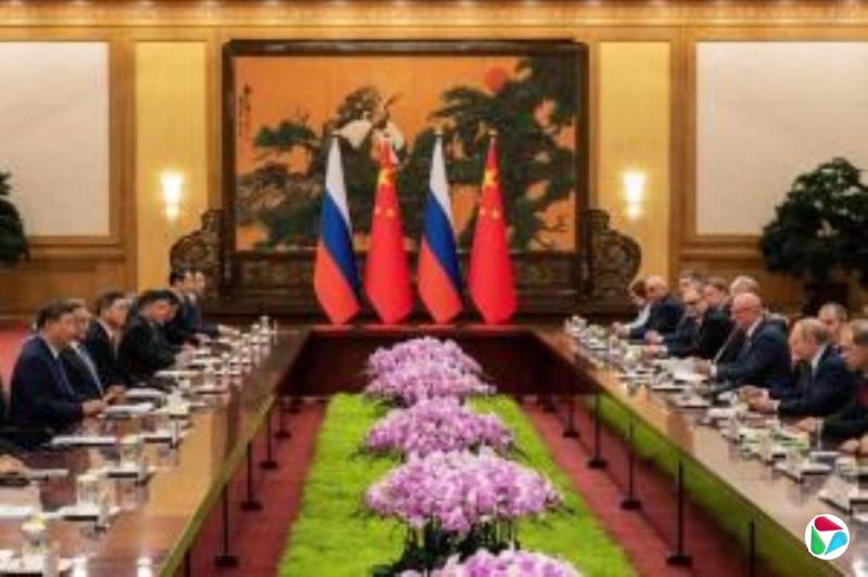 习近平和普京在中南海茶叙