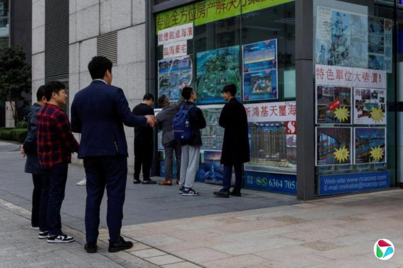 疲弱多时的香港经济渐渐回稳