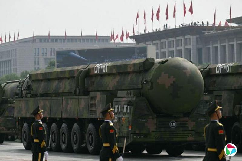 最新出现的核武器有东风-61洲际弹道导弹。