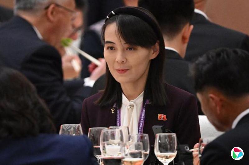 北韩领导人金正恩的妹妹金与正出席阅兵式后的招待会。