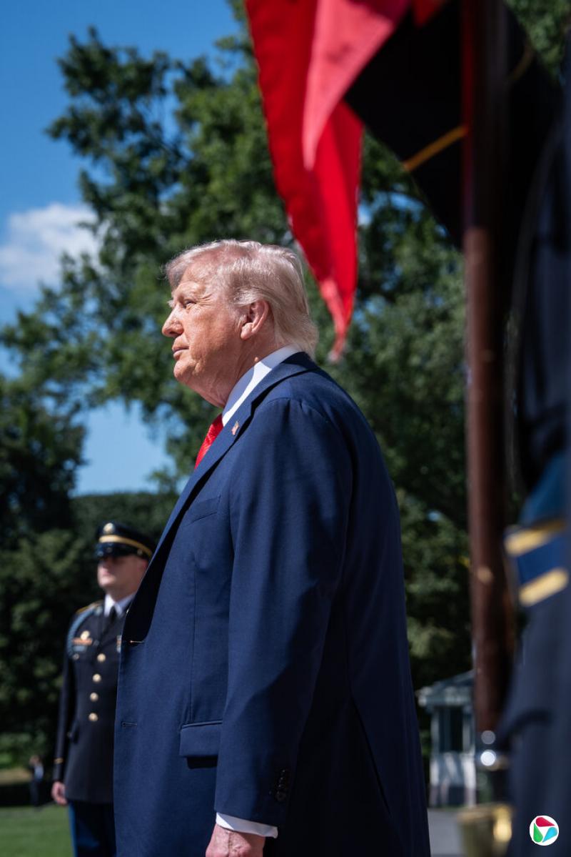 ǰӡȺͶ˹䡢ڰйTruth Social罻ƽ̨дͼλ쵼˱ЩʱйĺӰ