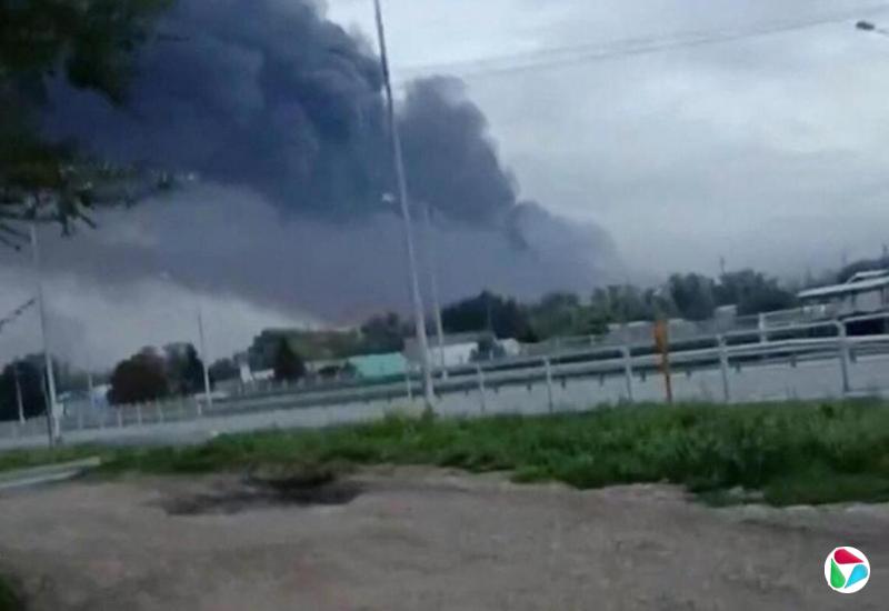 乌无人机击中俄最大炼油厂之一