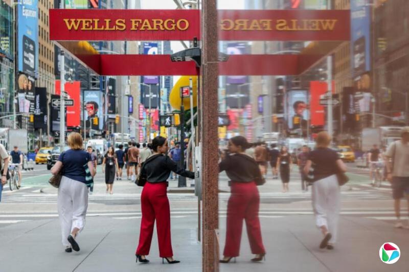 中美官员会谈后 被禁出境的富国银行高管获准返美