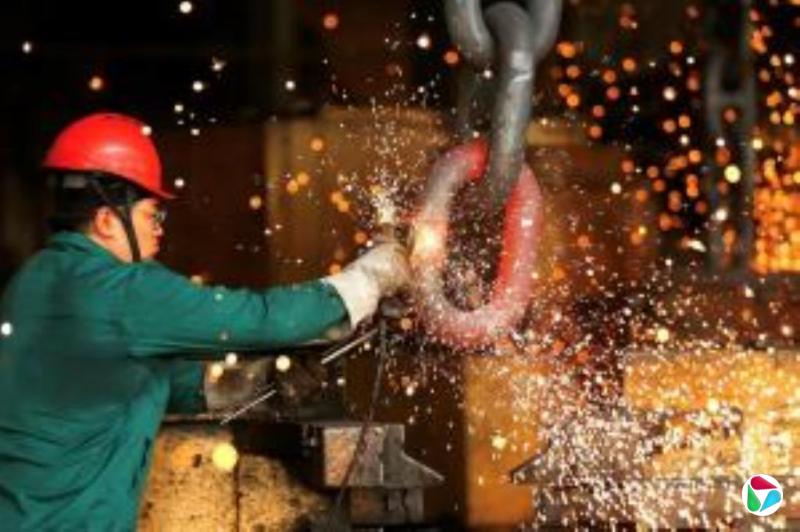 1至8月中国国有企业利润总额同比下降2.7%